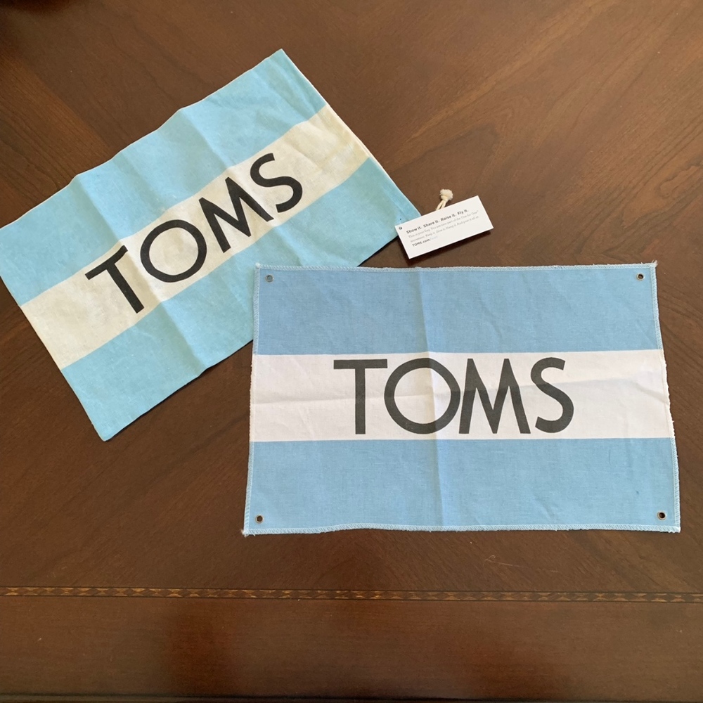 TOMS FLAG AND SHOE TRAVEL BAG